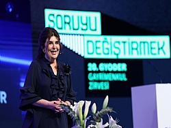 'SORUYU DE���T�RMEK B�Z�M ���N B�R SLOGAN DE��L, B�R Z�HN�YET �A�RISI'